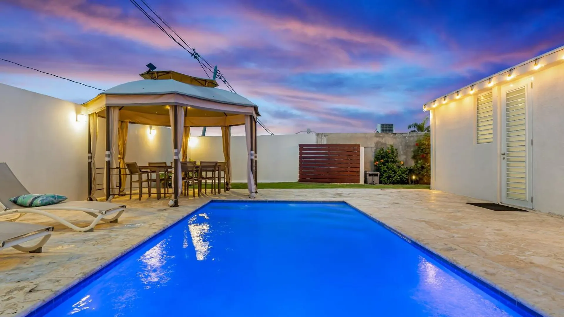 Villa Casa Larimar With Pool And Solar System Near Beach Fajardo Porto Riko